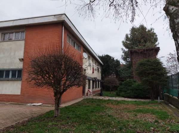 capannone in vendita a Turbigo