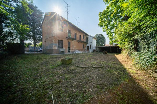 casa indipendente in vendita a Turbigo