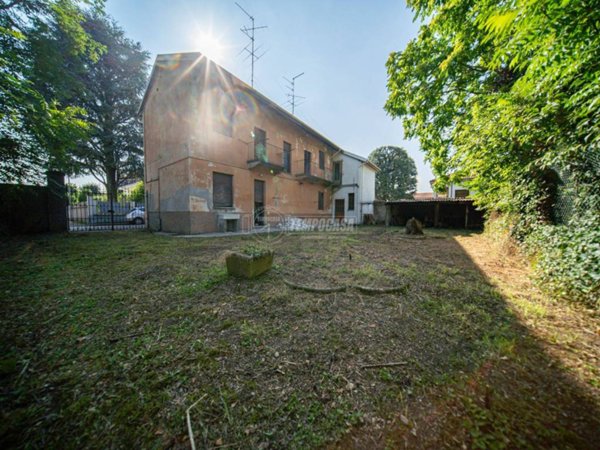 casa indipendente in vendita a Turbigo