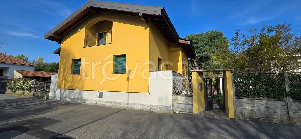casa indipendente in vendita a Turbigo