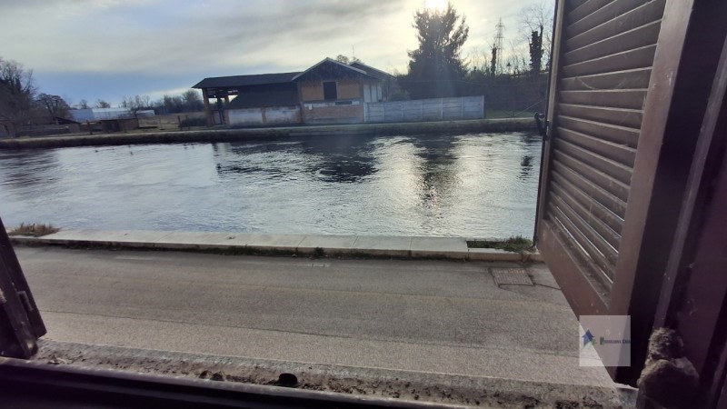 casa indipendente in vendita a Turbigo