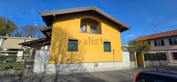 casa indipendente in vendita a Turbigo