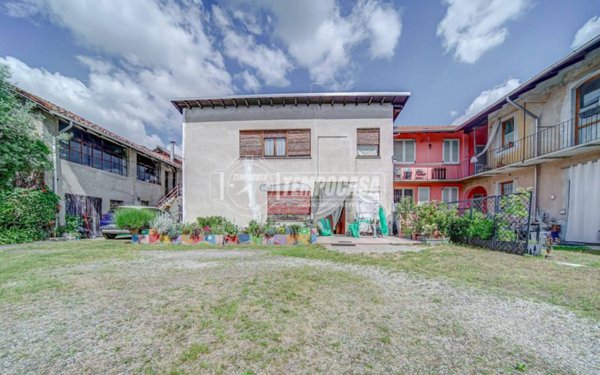 casa indipendente in vendita a Turbigo