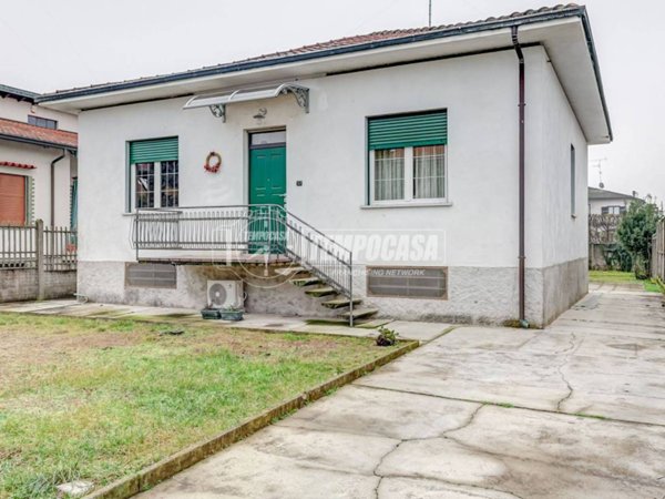 casa indipendente in vendita a Turbigo