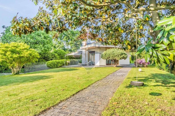 casa indipendente in vendita a Turbigo