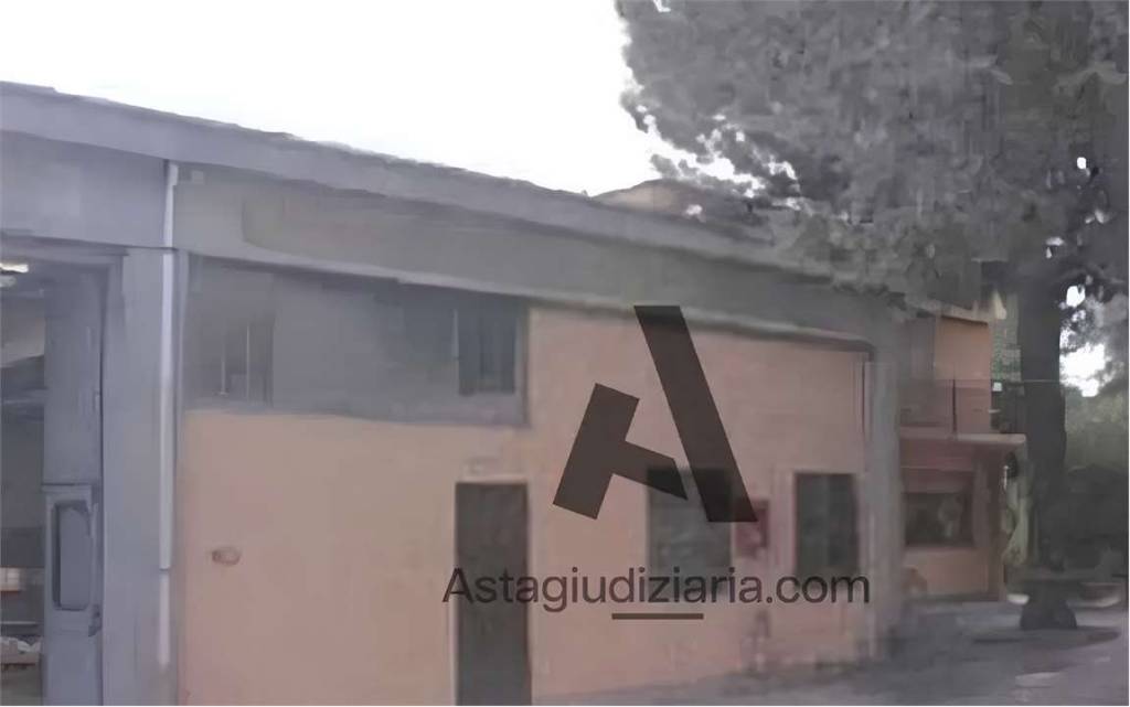 locale commerciale in vendita a Turbigo