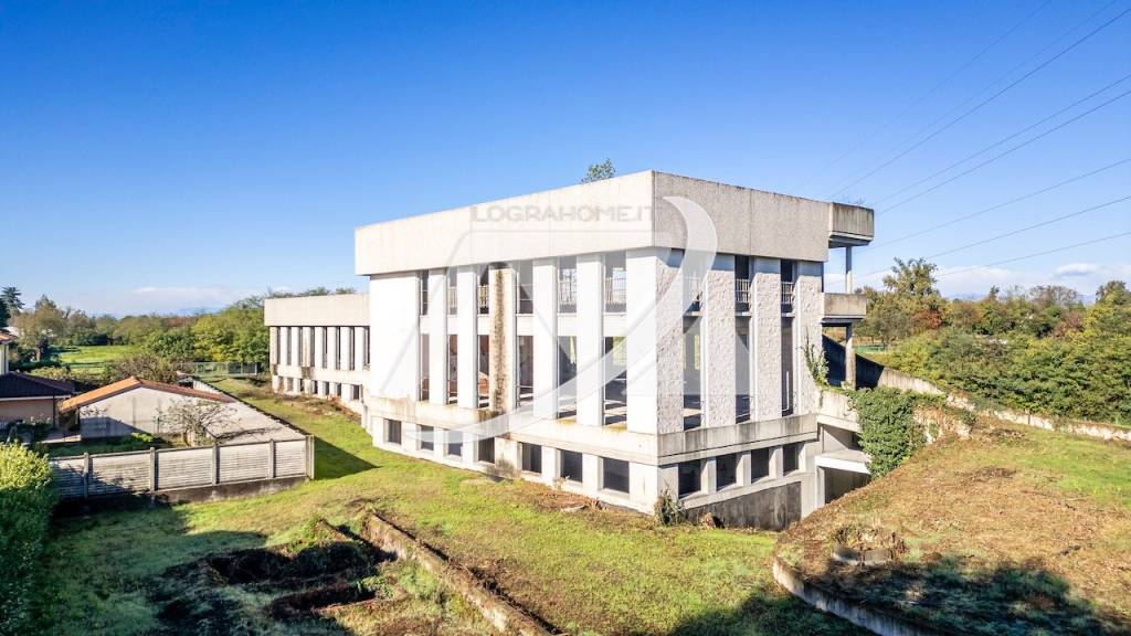 locale commerciale in vendita a Turbigo