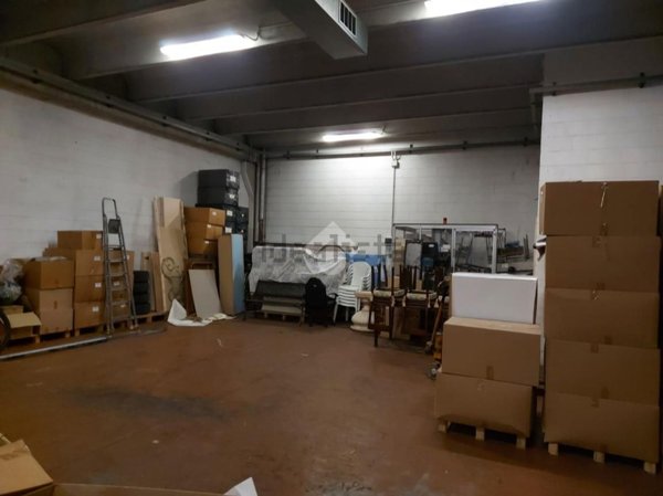 capannone in vendita a Turbigo