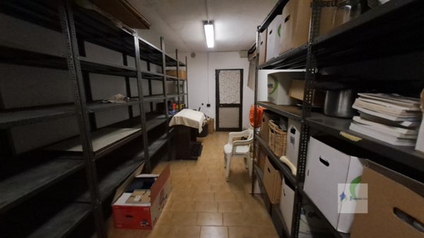 locale di sgombero in vendita a Turbigo