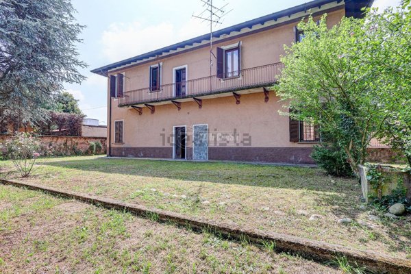 casa indipendente in vendita a Turbigo