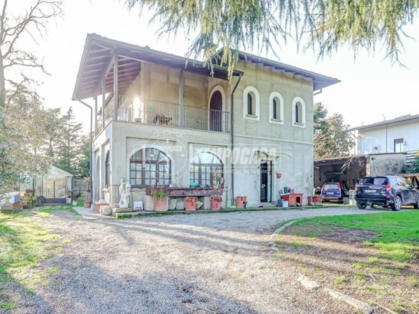 casa indipendente in vendita a Turbigo