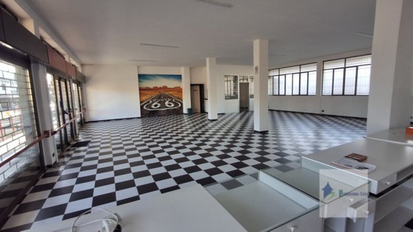 negozio in vendita a Turbigo