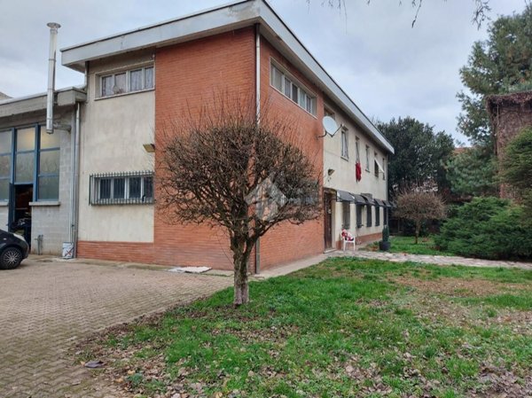 capannone in vendita a Turbigo