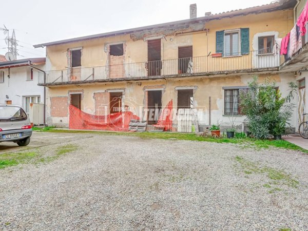 casa indipendente in vendita a Turbigo