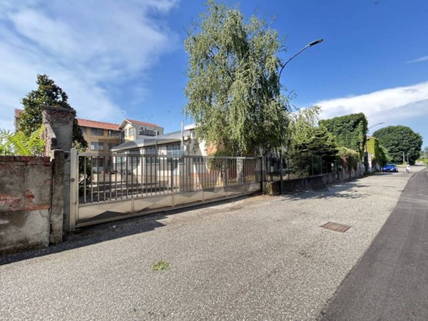 capannone in vendita a Turbigo