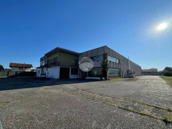 locale commerciale in vendita a Turbigo