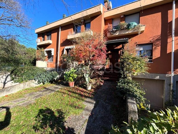 casa indipendente in vendita a Vanzago