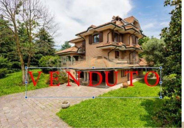 casa indipendente in vendita a Vanzago