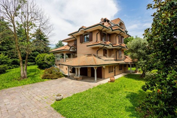 casa indipendente in vendita a Vanzago