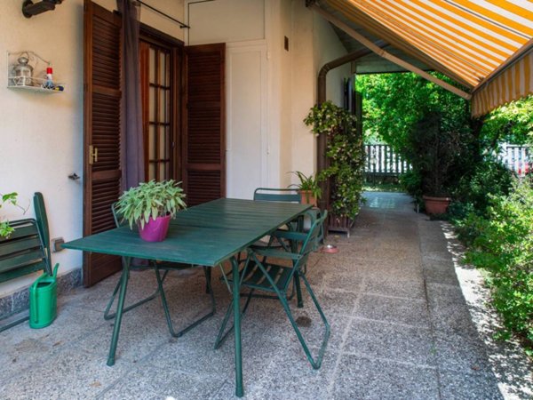 casa indipendente in vendita a Vanzago in zona Mantegazza