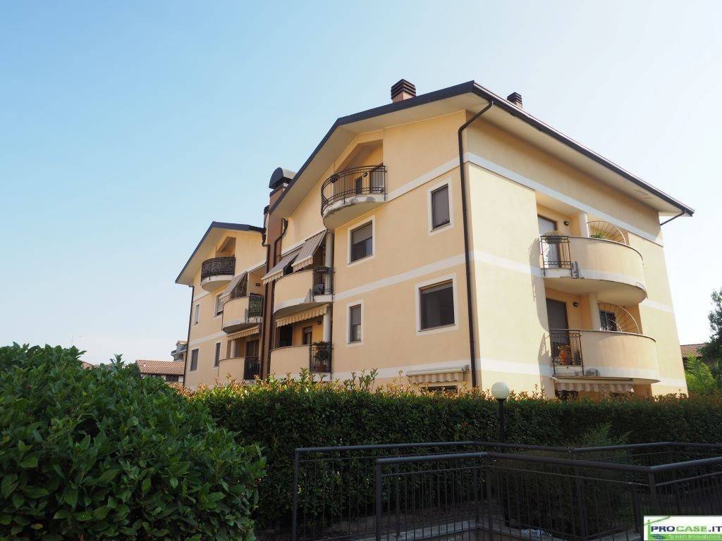 appartamento in vendita a Vanzago