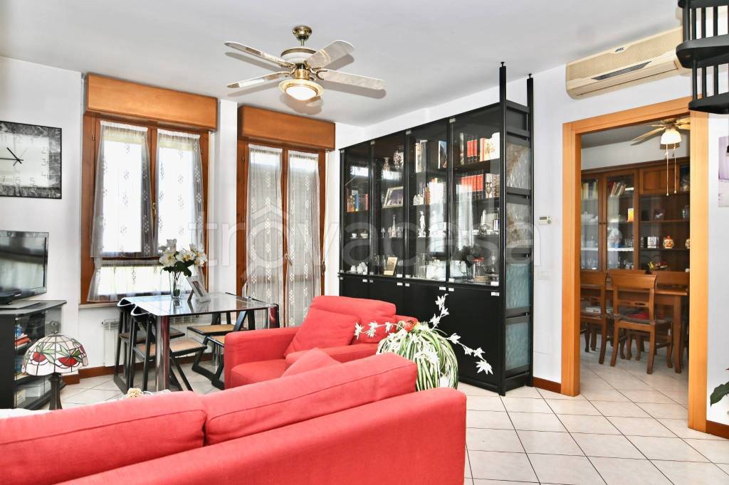 appartamento in vendita a Vanzago