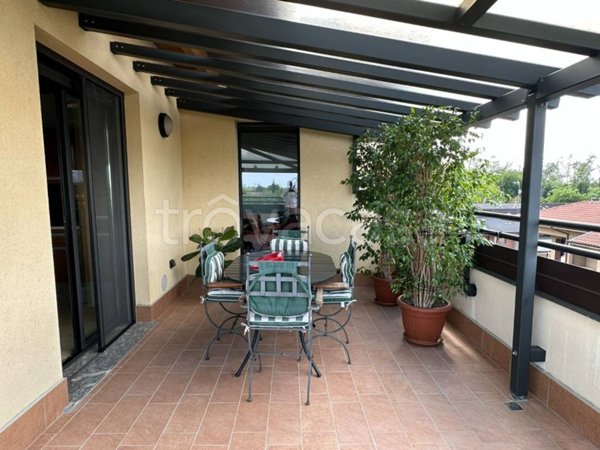 appartamento in vendita a Vanzago in zona Mantegazza