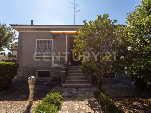 casa indipendente in vendita a Vanzago