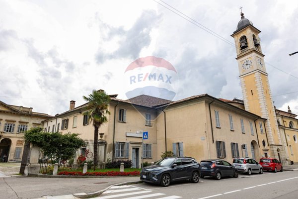 locale commerciale in vendita a Vanzago