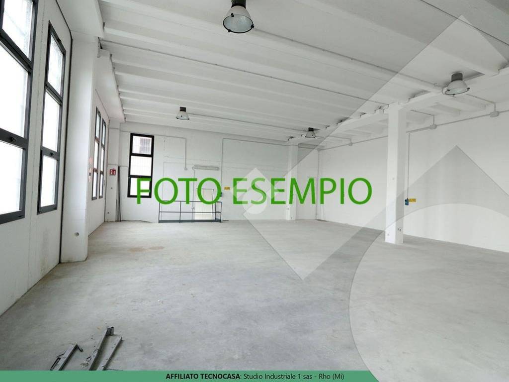 locale commerciale in vendita a Vanzago in zona Tre Campane