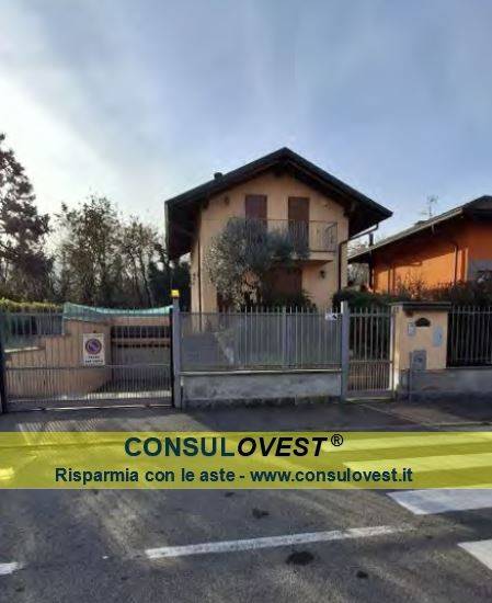 casa indipendente in vendita a Vanzago