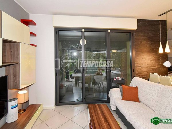 appartamento in vendita a Vanzago in zona Mantegazza