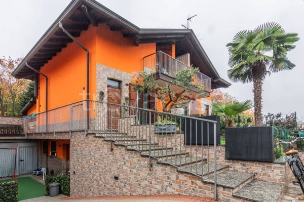 casa indipendente in vendita a Vanzago in zona Mantegazza