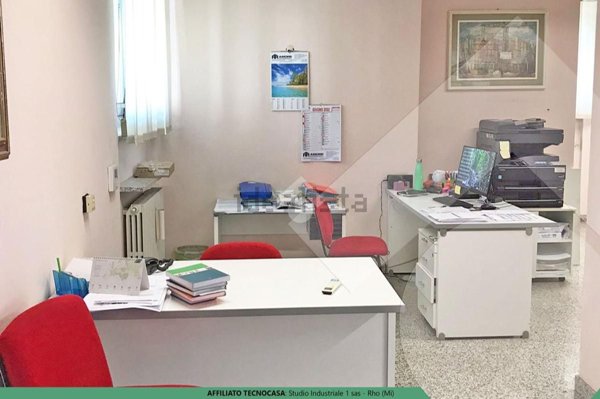 ufficio in vendita a Vanzago