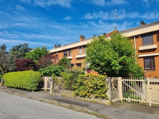 casa indipendente in vendita a Vanzago