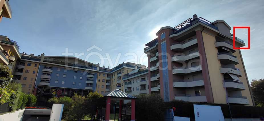 appartamento in vendita a Vanzago in zona Filanda