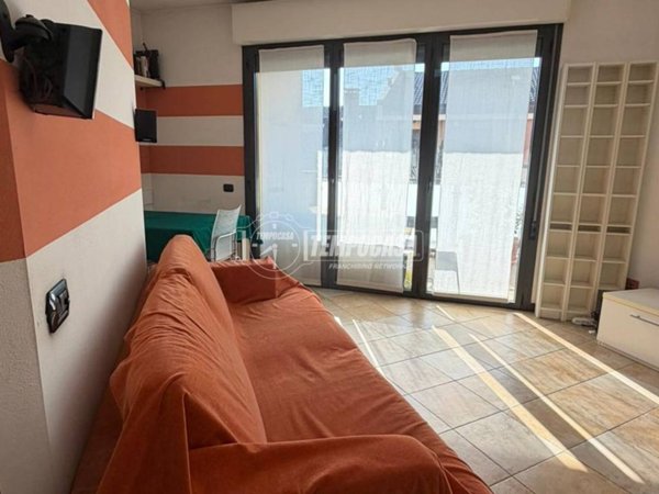 appartamento in vendita a Vanzago in zona Mantegazza