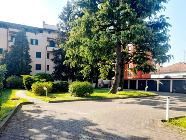 appartamento in vendita a Vanzago