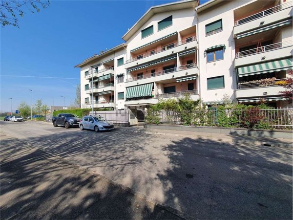 appartamento in vendita a Vanzago