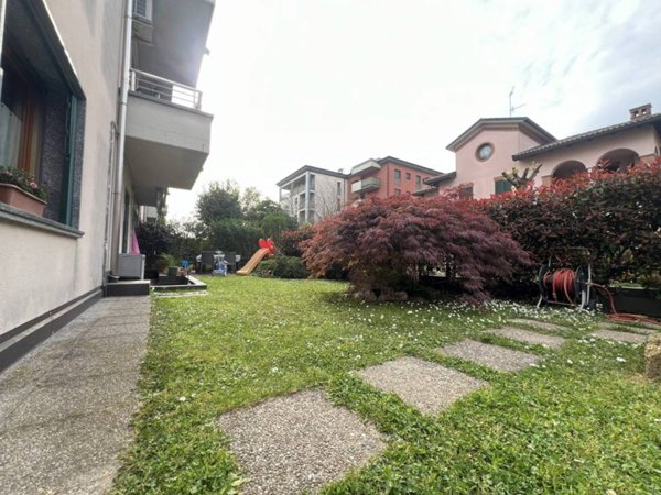 appartamento in vendita a Vanzago