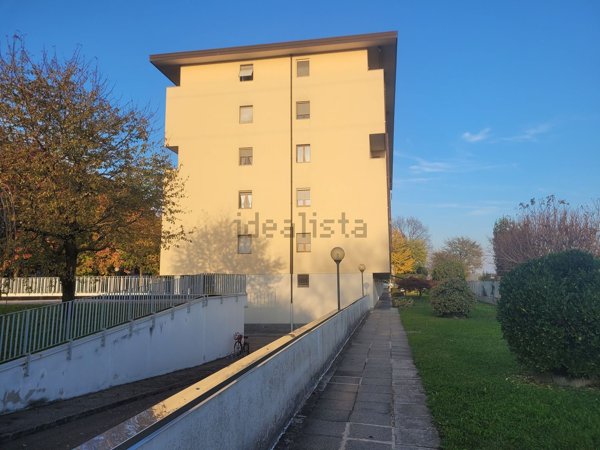 appartamento in vendita a Vanzago in zona Filanda