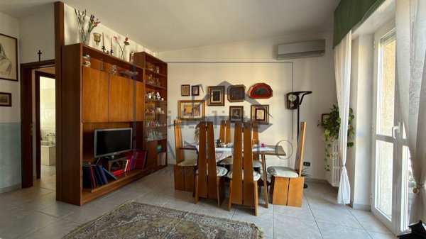 appartamento in vendita a Vanzago in zona Mantegazza