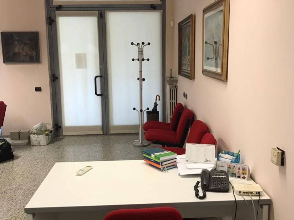 ufficio in vendita a Vanzago in zona Filanda