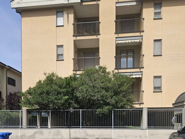 appartamento in vendita a Vanzago in zona Filanda