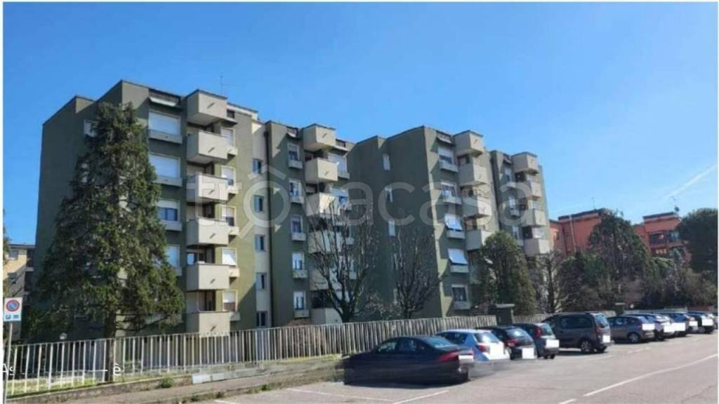 appartamento in vendita a Vanzago in zona Filanda