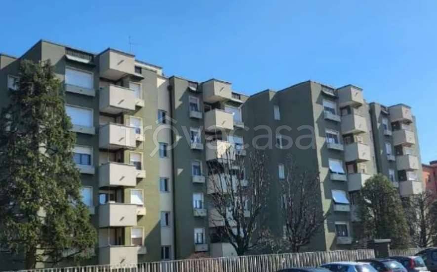 appartamento in vendita a Vanzago in zona Filanda