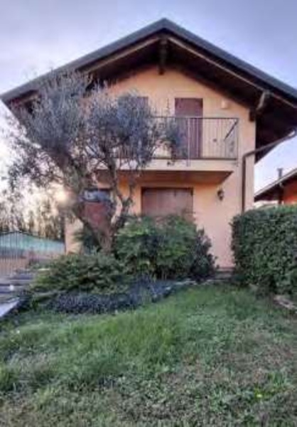 casa indipendente in vendita a Vanzago in zona Mantegazza