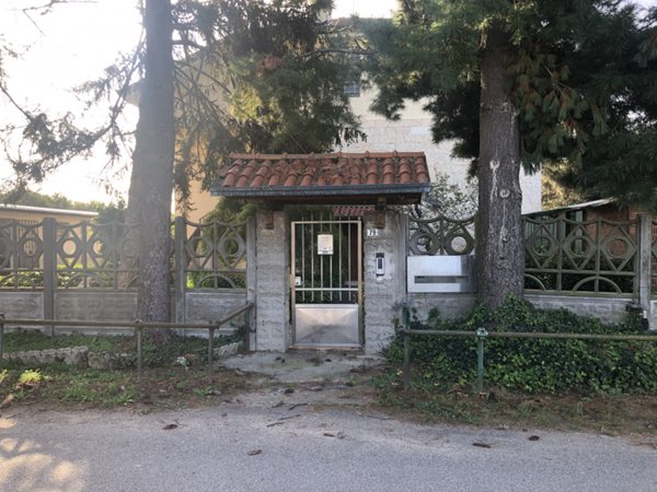 casa indipendente in vendita a Vanzago in zona Filanda