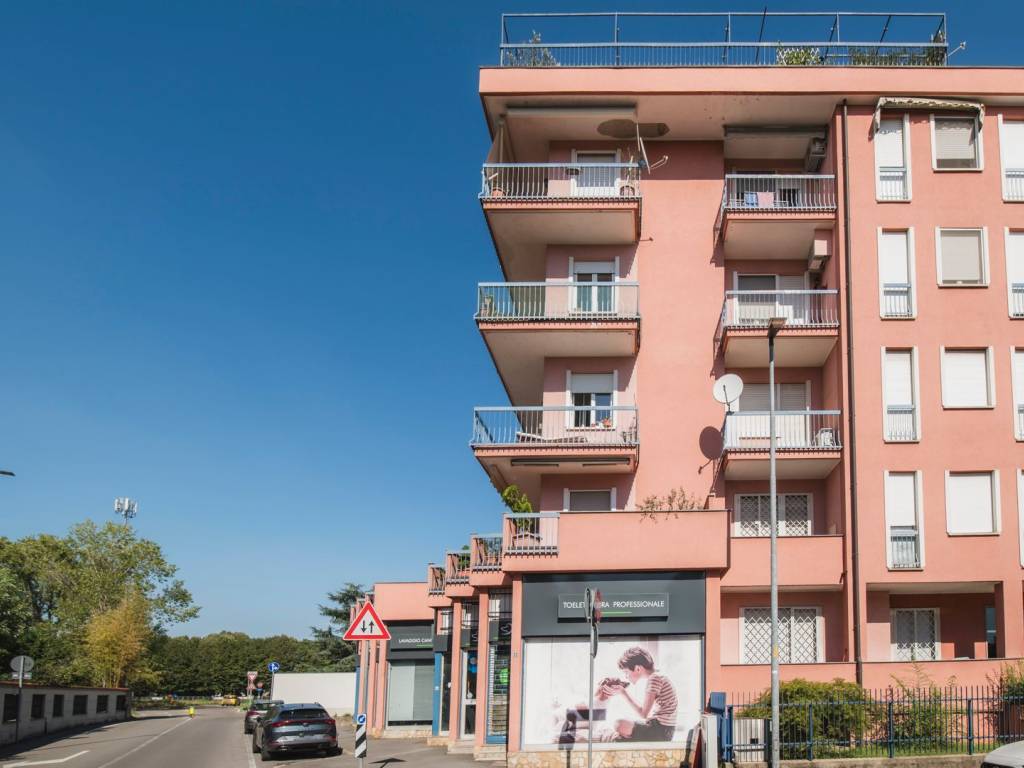 appartamento in vendita a Vanzago in zona Filanda