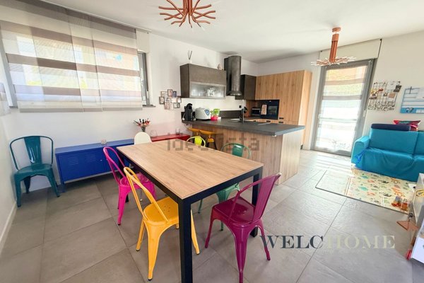 casa indipendente in vendita a Vanzago in zona Mantegazza
